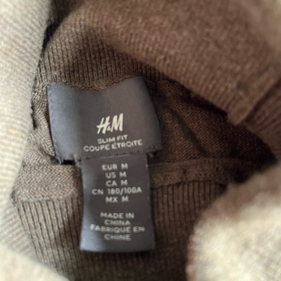 H&M Turtle Neck Sweater - Picture 2 of 4